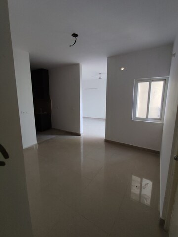 Room in 3 BHK Apartment at Sushant Golf City – for Rent
