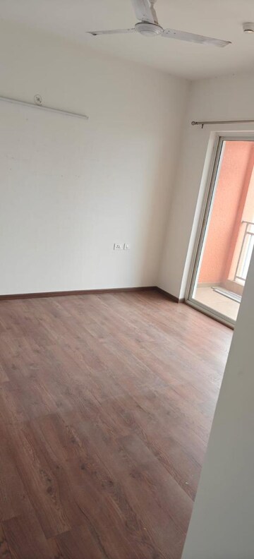 Room in 3 BHK Apartment at Shapoorji Pallonji Joyville Gurgaon, Sector 102 – for Sale