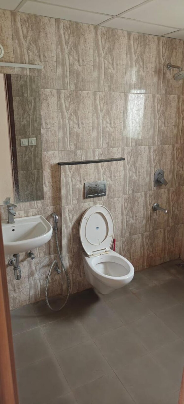 Bathroom, shapoorji-pallonji-joyville-gurgaon 3 Bedroom 1852 Sq.Ft. Apartment In Sector 102 Gurgaon 9123889