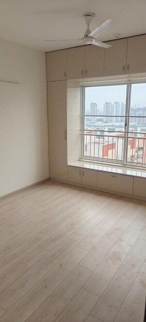 Room in 3 BHK Apartment at Shapoorji Pallonji Joyville Gurgaon, Sector 102 – for Sale