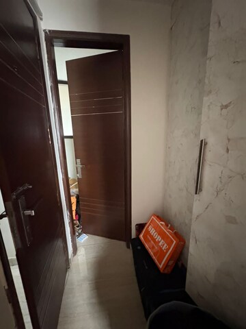Furnished Amenities in 1 BHK Apartment at Boutique Residential Apartments C-220, Malviya Nagar – for Rent