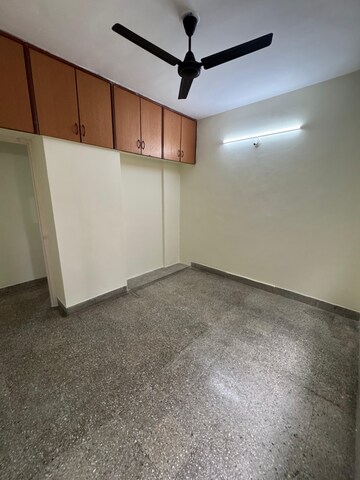 Room in 2 BHK Apartment at Surana Poonam Garden, Bibwewadi – for Rent