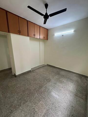 Room in 2 BHK Apartment at Surana Poonam Garden, Bibwewadi – for Rent