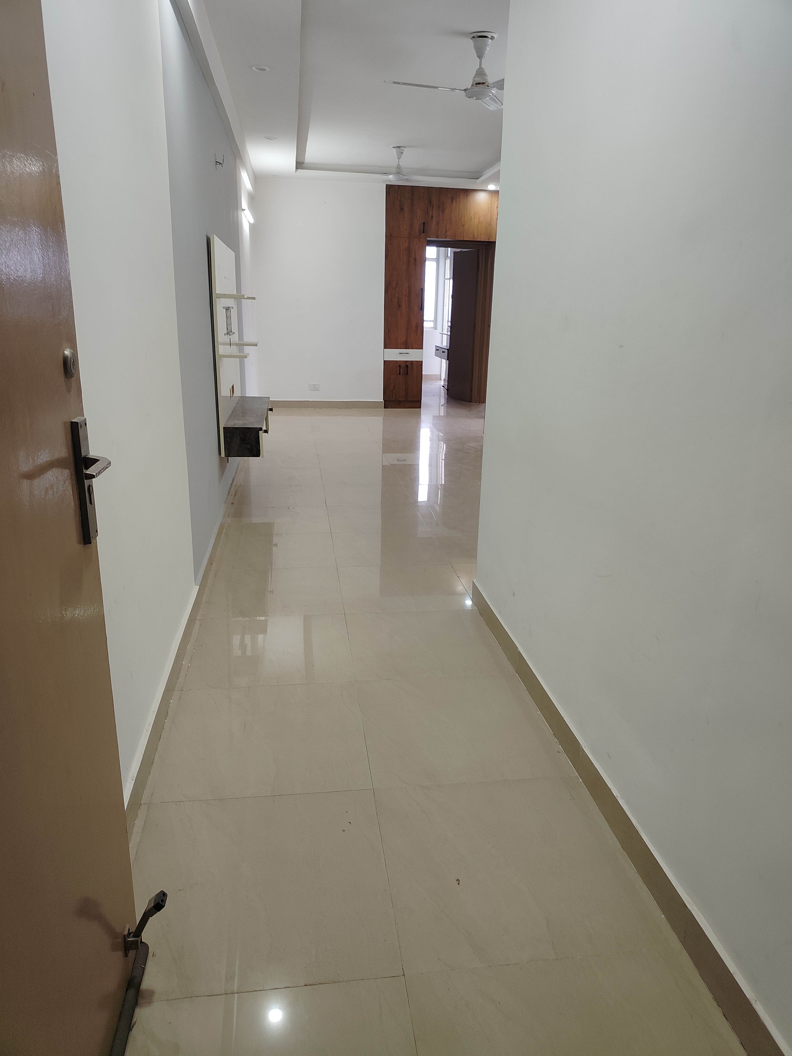 2 BHK Apartment For Rent in Suncity Avenue 76