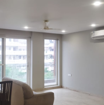 Room in 4 BHK Builder Floor at Eros Rosewood City, Rosewood City – for Rent