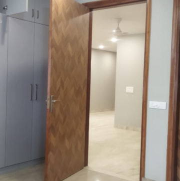 Room in 4 BHK Builder Floor at Eros Rosewood City, Rosewood City – for Rent