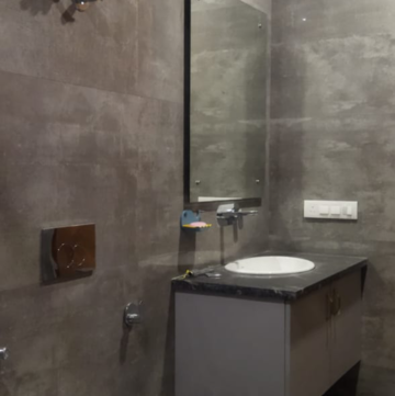 Bathroom in 4 BHK Builder Floor at Eros Rosewood City, Rosewood City – for Rent
