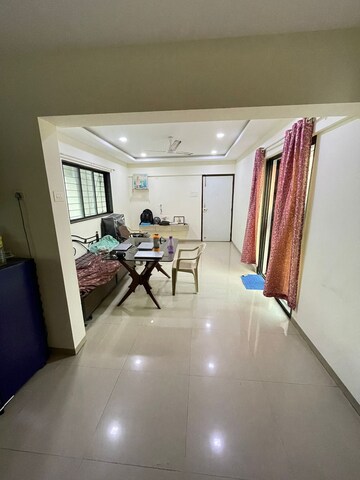 Room in 2 BHK Apartment at Mantri Lavendula, Chandani Chowk – for Rent
