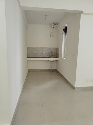 Room in 2 BHK Apartment at Suncity Avenue 76, Sector 76 – for Sale