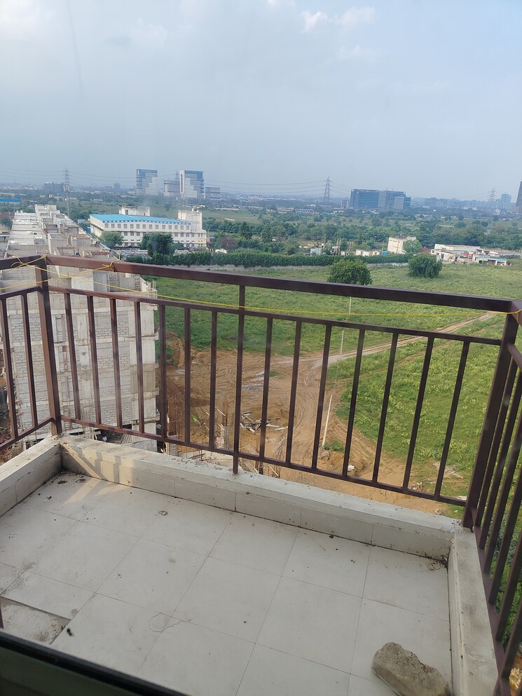Balcony, suncity-avenue-76 2 Bedroom 682 Sq.Ft. Apartment In Sector 76 Gurgaon 9124049