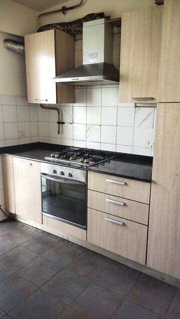 Kitchen in 3 BHK Apartment at Unitech Escape, Sector 50 – for Rent