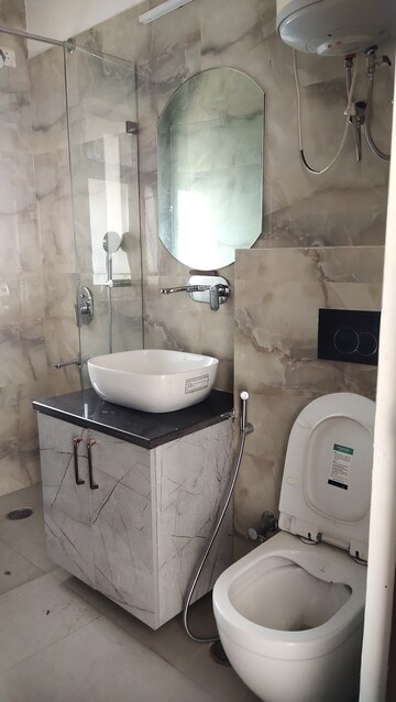 Team Area in 3 BHK Apartment at Unitech Escape, Sector 50 – for Rent