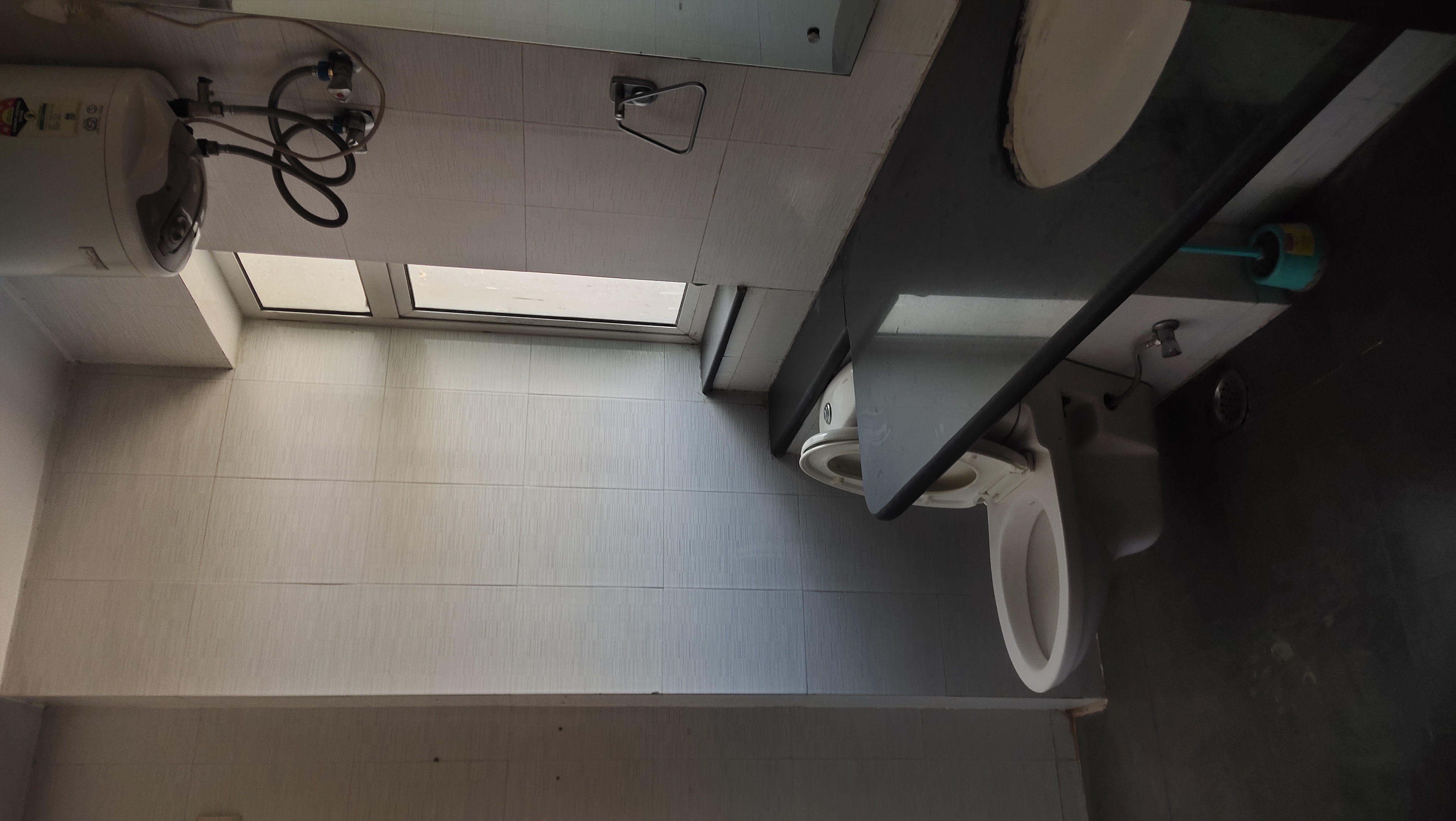 3 BHK + Servant Room Apartment For Sale in Unitech Escape