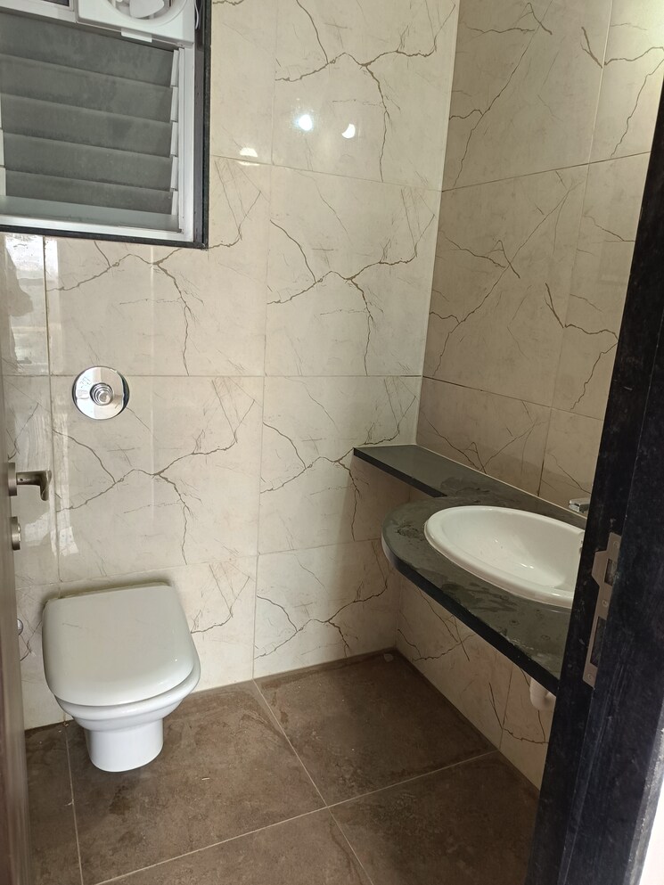 Bathroom, kumar-palaash-a 1 Bedroom 560 Sq.Ft. Apartment In Wadgaon Sheri Pune 9124226