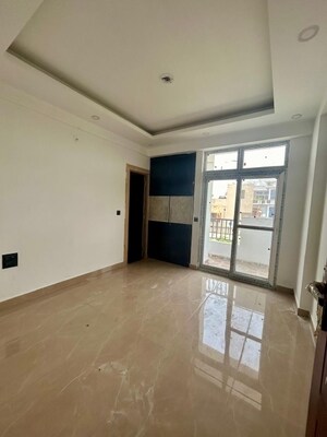 Room in 3.5 BHK Apartment at JKG Palm Residency, Clement Town – for Sale