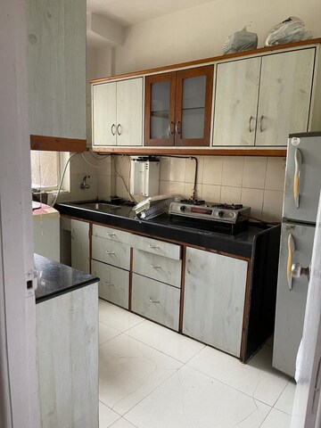 Room in 1 BHK Apartment at Nahar Regency Park CHS, Chandivali – for Rent