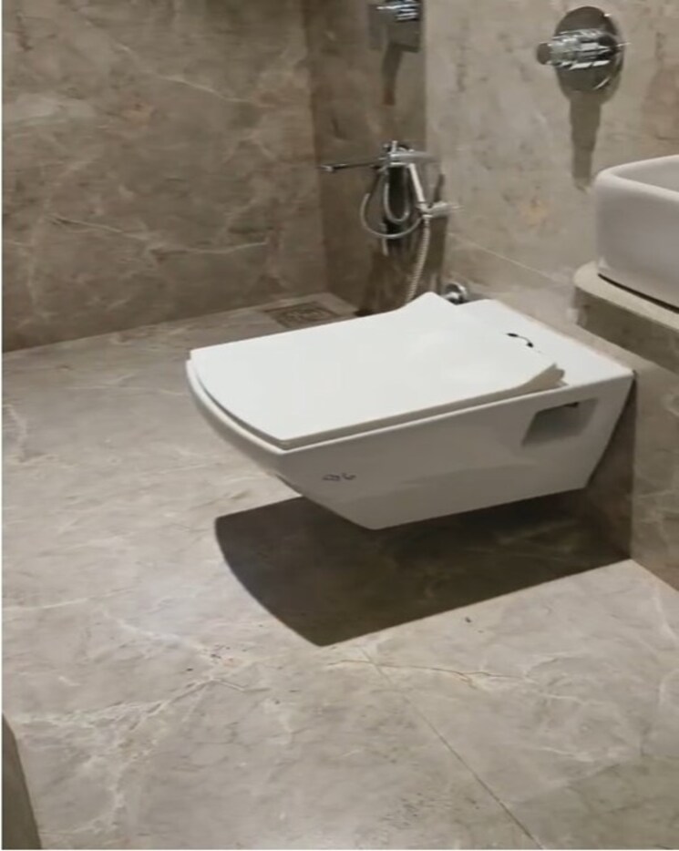 Bathroom, l-nagpal-satnam-leela 2 Bedroom 910 Sq.Ft. Apartment In Chembur Mumbai 9124253