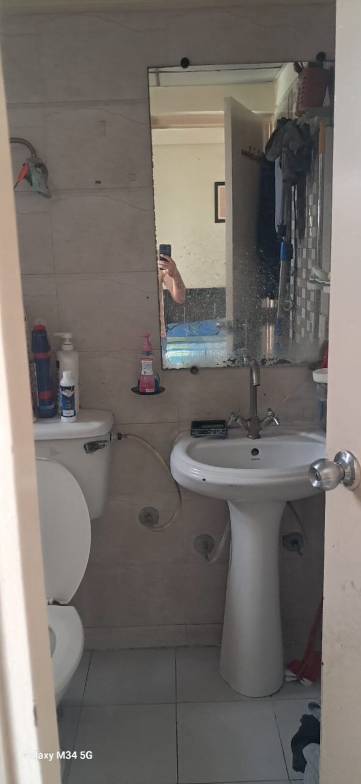 Bathroom, gaur-city-6th-avenue 3.5 Bedroom 1470 Sq.Ft. Apartment In Sector 4 Greater Noida Greater Noida 9124307