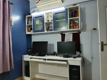 Furnished Amenities in 2 BHK Apartment at Giridhar Oasis, Kharadi – for Rent
