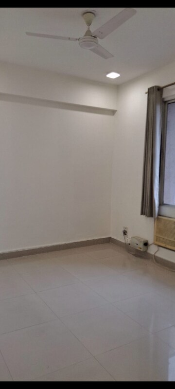 3 BHK Apartment For Sale in DLF Regency Park II, Sector 27