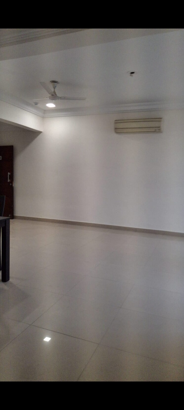 Room, dlf-regency-park-ii 3 Bedroom 1550 Sq.Ft. Apartment In Sector 27 Gurgaon 9124356