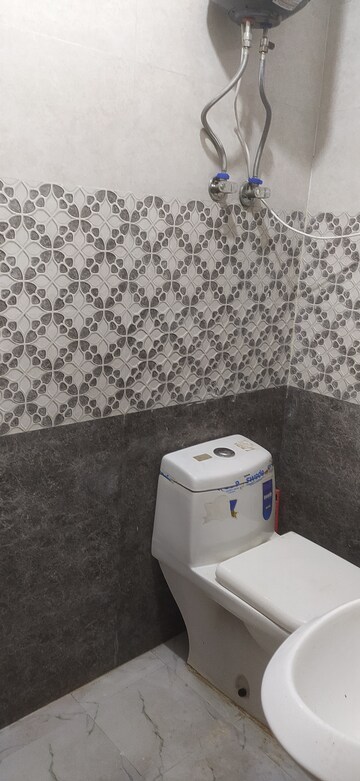 Bathroom in 1 BHK Builder Floor at Kalkaji – for Rent