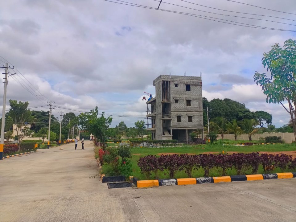 Plot For Sale in Kns Samrudhi Meadows