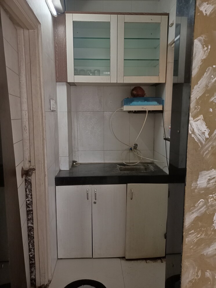 Kitchen, nanpura Commercial Office Space 350 Sq.Ft. In Nanpura Surat 9124515