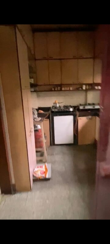 Furnished Amenities in 2 BHK Apartment at Ready Money Building, Madanpura – for Sale