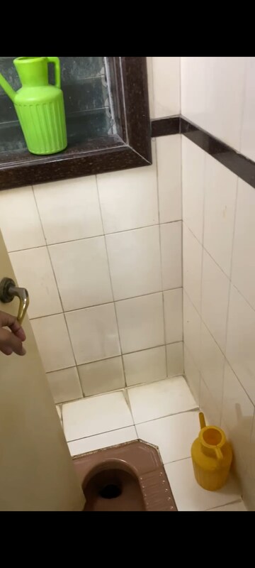 Bathroom in 2 BHK Apartment at Ready Money Building, Madanpura – for Sale
