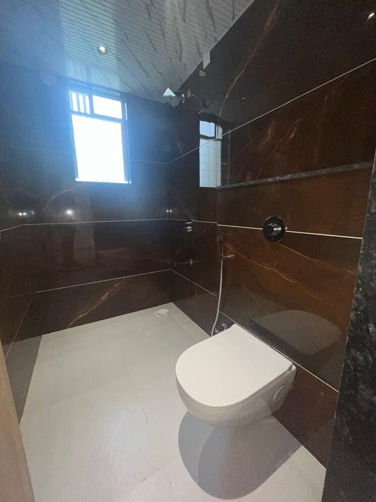 Bathroom, pinnac-barate-empire 2 Bedroom 1010 Sq.Ft. Apartment In Karve Nagar Pune 9124518