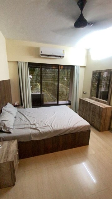 2 BHK Apartment For Rent in Shradha Kunj, Santacruz East