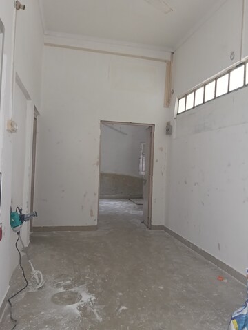 Room in  Office Space at Mahanagar – for Rent