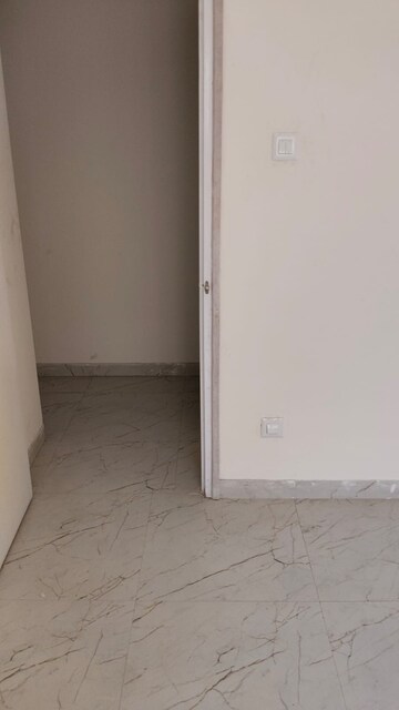 Room in 2 BHK Apartment at Rupali CHS Kothrud, Kothrud – for Sale