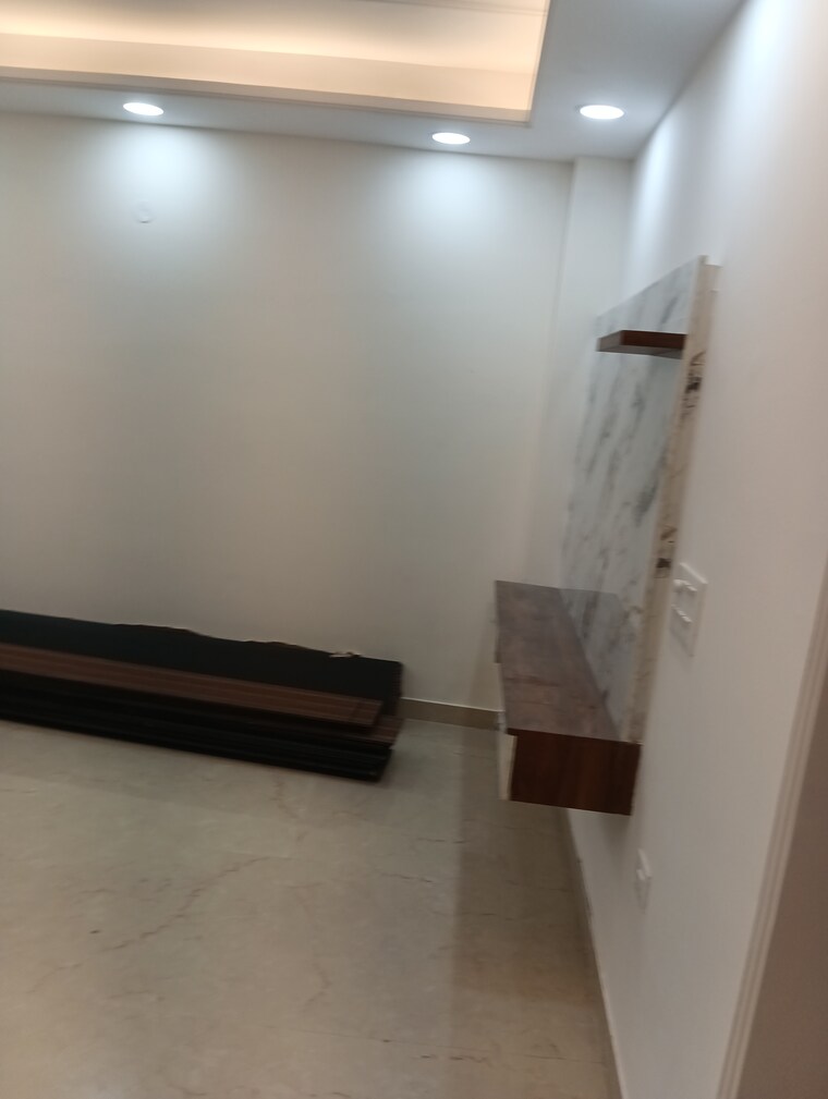 Room, chattarpur 4 Bedroom 160 Sq.Yd. Builder Floor In Chattarpur Delhi 9124617