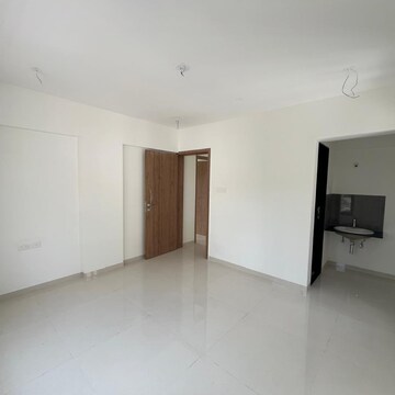 Room in 3 BHK Apartment at Nivedita Apartment Rambaug Colony, Rambaug Colony – for Sale