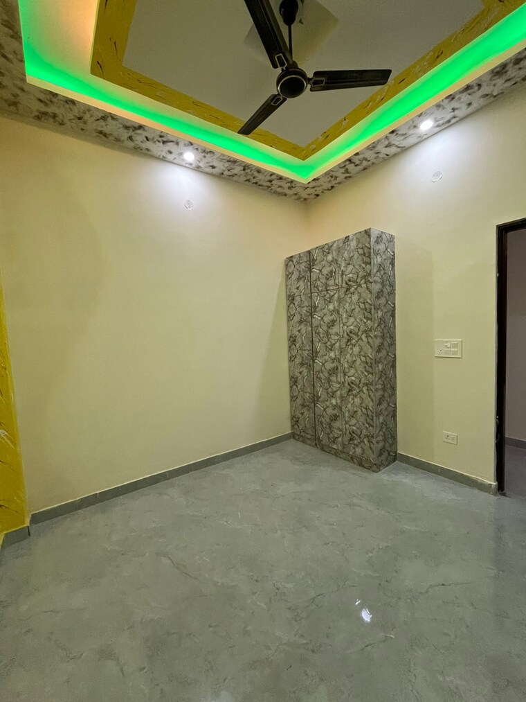 Room, chandrabani 4 Bedroom 106 Sq.Yd. Independent House In Chandrabani Dehradun 9124599