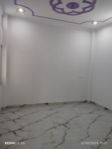 Room in 3 BHK Builder Floor at Chandrabani – for Sale
