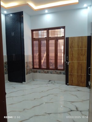 Room in 3 BHK Builder Floor at Chandrabani – for Sale