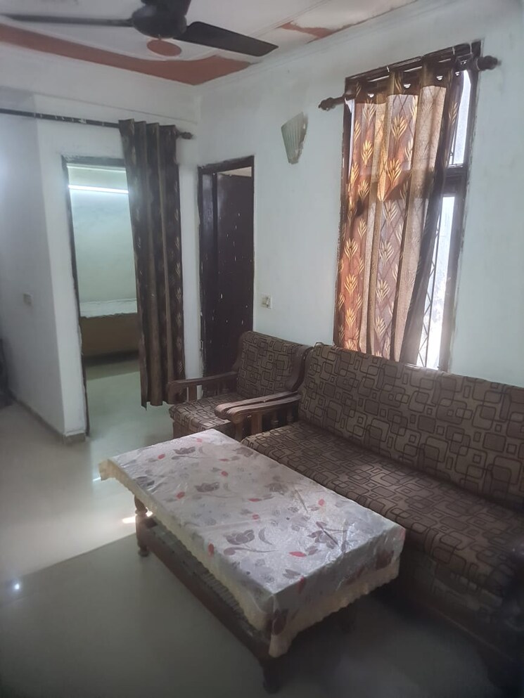 Living Room, paryavaran complex 2 Bedroom 800 Sq.Ft. Builder Floor In Paryavaran Complex Delhi 9124688