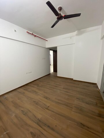 Room in 2 BHK Apartment at Krisala 41 Cosmo, Tathawade – for Rent