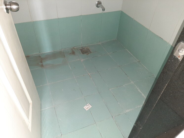 Bathroom, nanded-lalit 2 Bedroom 825 Sq.Ft. Apartment In Sinhagad Road Pune 9124740