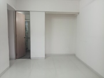Room in 1 BHK Apartment at Unique Estate, Mira Road – for Rent