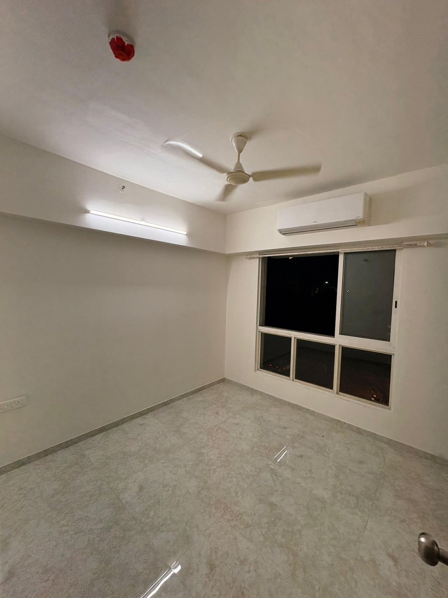 2 BHK Apartment For Rent in Lodha Amara