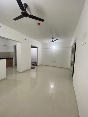 Room in 2.5 BHK Apartment at Krisala 41 Cosmo, Tathawade – for Rent
