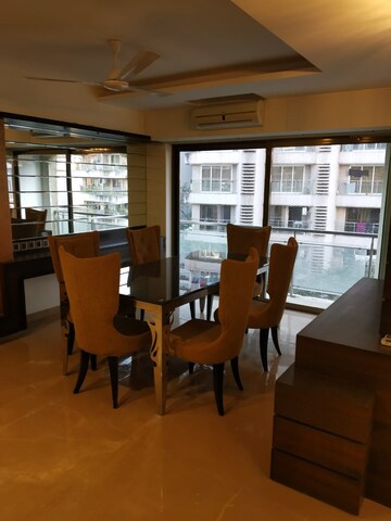 Team Area in 4 BHK Apartment at Raja Tirupati Balaji Towers, Santacruz West – for Rent