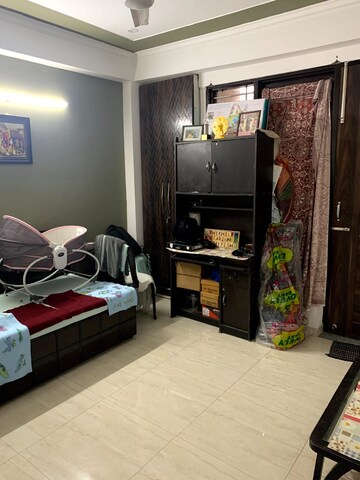 Bedroom in 2 BHK Builder Floor at Sector 52 – for Rent