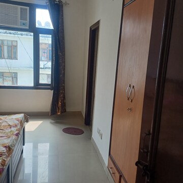 Furnished Amenities in 2 BHK Apartment at Penta Homes, Vip Road – for Rent