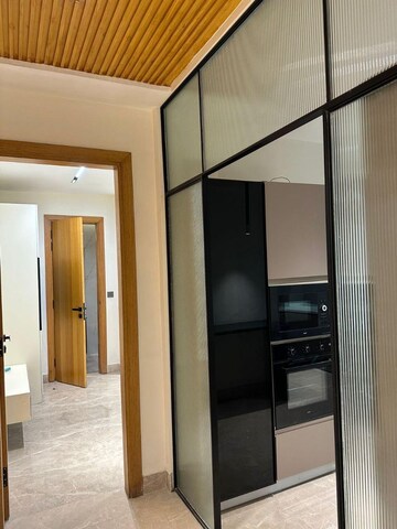 Building Lobby in 3 BHK Builder Floor at Ansal Sushant Lok I, Sector 43 – for Rent