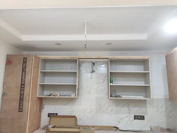 Furnished Amenities in 4 BHK Apartment at Chittaranjan Park – for Sale
